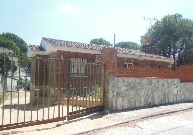 URBANIZACIÓN JAVARACRUZ Nº 27, SAN MARTÍN DE VALDEIGLESIAS, Madrid