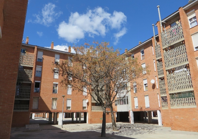 Finca Urbana. Número TRES. Piso primero derecha situado en la planta primera de la casa número 25, Bloque A, del edificio sito en Reus, partida Roureda, avui carrer Mas Pellicer., REUS, Tarragona