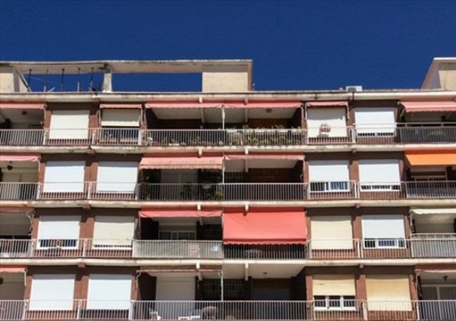 Vivienda del primer piso, primera puerta, o del a parte Oeste, de la escalera cuarta, de la casa sin número de la calle Soler, de Vilanova i la Geltrú, hoy Rambla de la Pau número ochenta y siete, Vilanova I la Geltrú, Barcelona