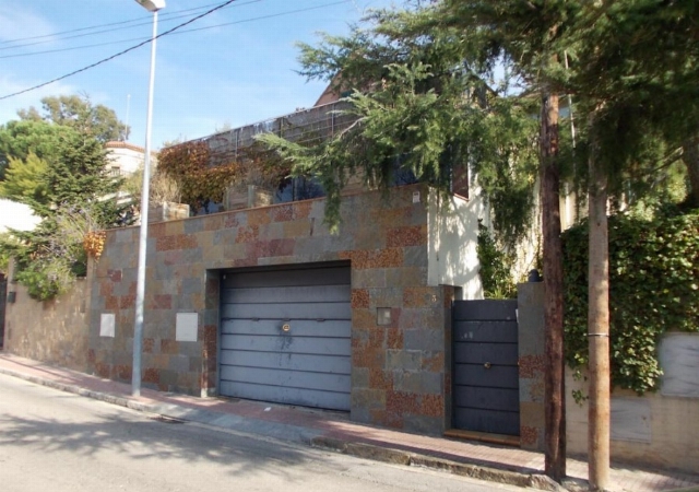 C/ Ramón LLull 13, Esplugues de llobregat, Barcelona