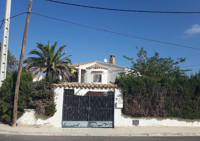 URB. MARAVISA C/ LA DOLÇAINA , 2, LA POBLA DE VALLBONA, Valencia/València