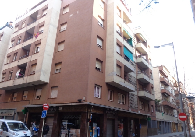 Àngel Guimerà, 75, 1-1a, Salt, Girona