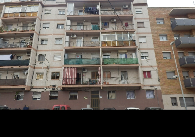 Calle Santiago Rusiñol, 23, esc. 1, bajos 1ª, Santa Coloma de Gramenet, Barcelona