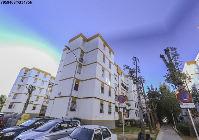 Piso vivienda letra B, en planta cuarta alta, del bloque número 412, al sitio de las Casillas de S. Jerónimo, hoy C/ Sembradores, Nº. 1 Sevilla, Sevilla, Sevilla