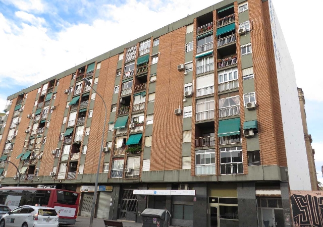 C/ San Vicente Mártir 332, puerta ONCE, VALENCIA, Valencia/València