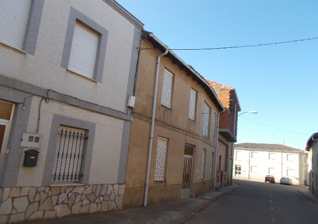 CL MANUEL GULLON 13, SAN JUSTO DE LA VEGA, León