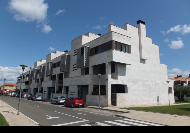 c/ Fermín Gubindo nº 42, portal 3, 3º B, LARDERO, La Rioja