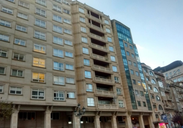 CALLE ROSALÍA DE CASTRO, 16, PLAZA DE GARAJE NÚM. 4, VIGO, Pontevedra