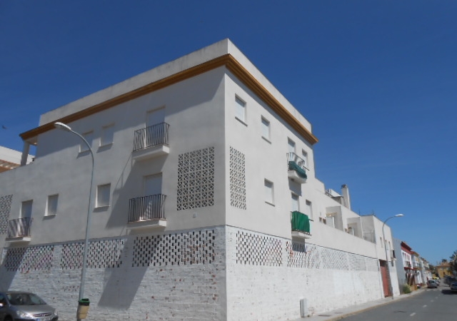 número UNO-DOS.LOCAL COMERCIAL sen el EDIFICIO denominado "BLOQUE UNO" SOBRE LA Pparcela rt-1, al sitio "La Cerca de San miguel", perteneciente al Proyecto de reparcelación del Plan Parcial SUP-II.1, La Redondela1, ISLA CRISTINA, Huelva