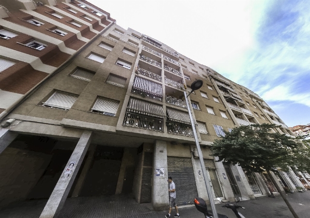 Mare de Deu del Port 301-309, local 4, Esc C, BARCELONA, Barcelona